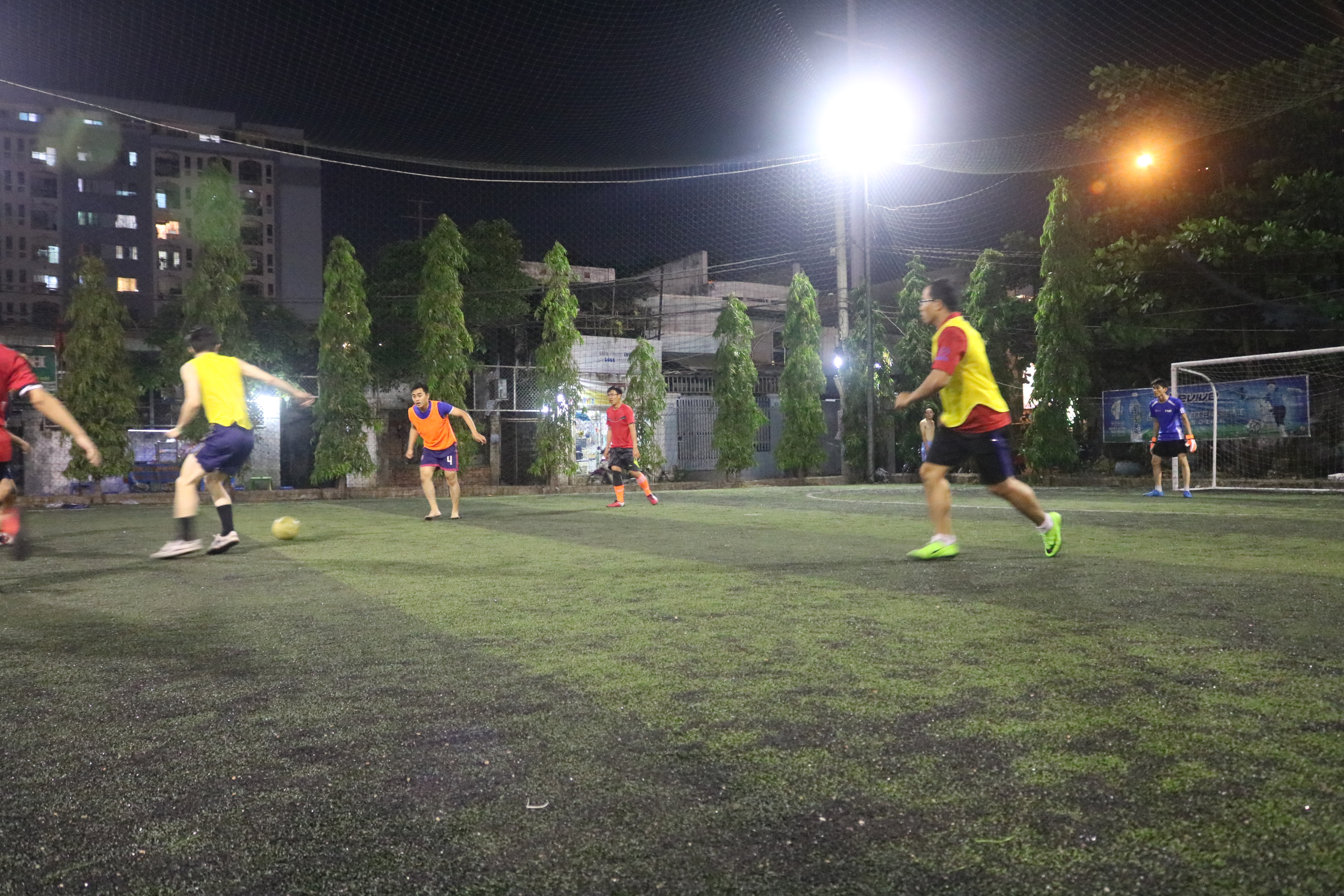 FORGET THE DRAWINGS - WE PLAY FOOTBALL