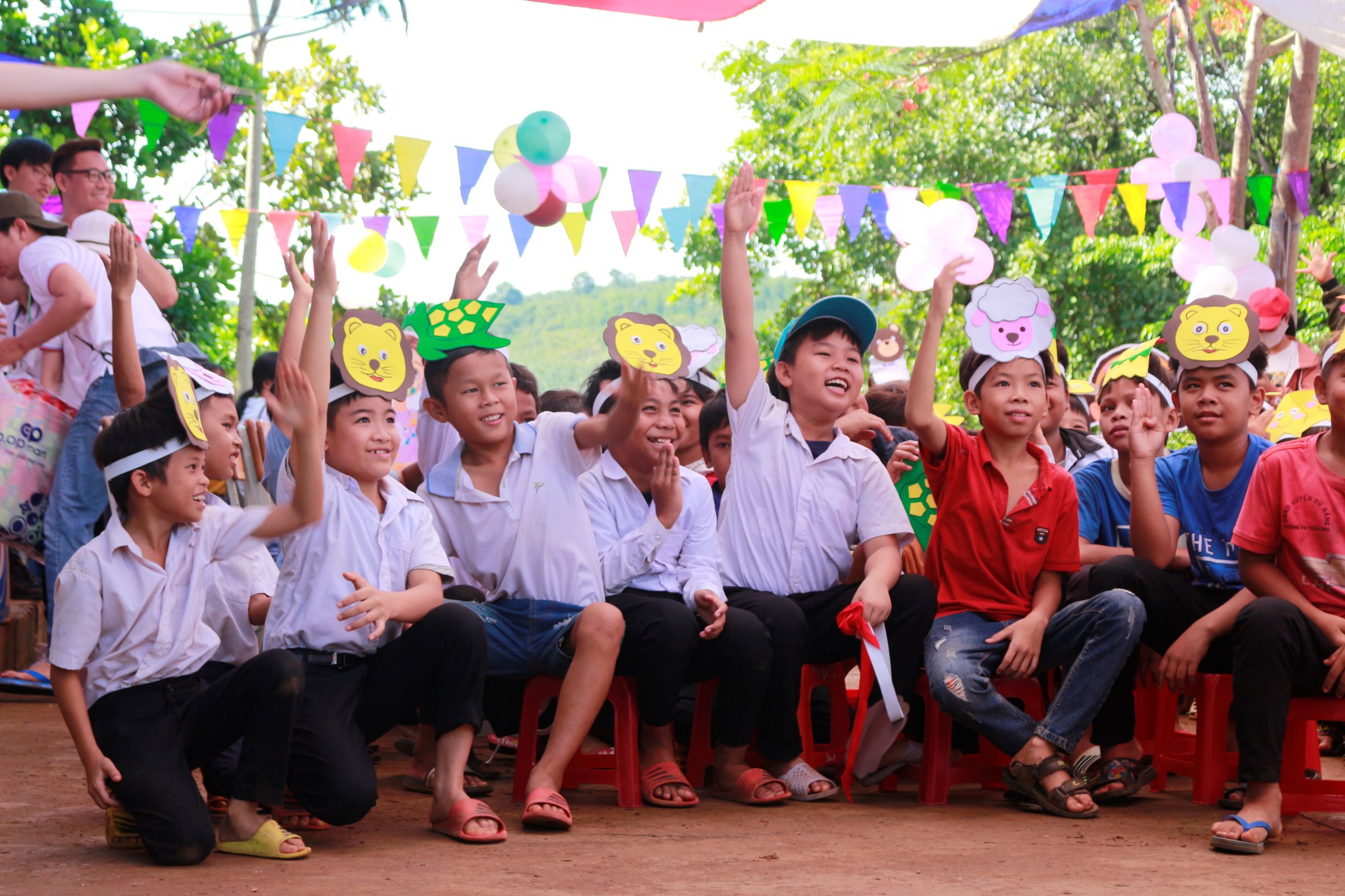 CHILDREN'S DAY AT TRAN PHU PRIMARY SCHOOL IN BINH PHUOC
