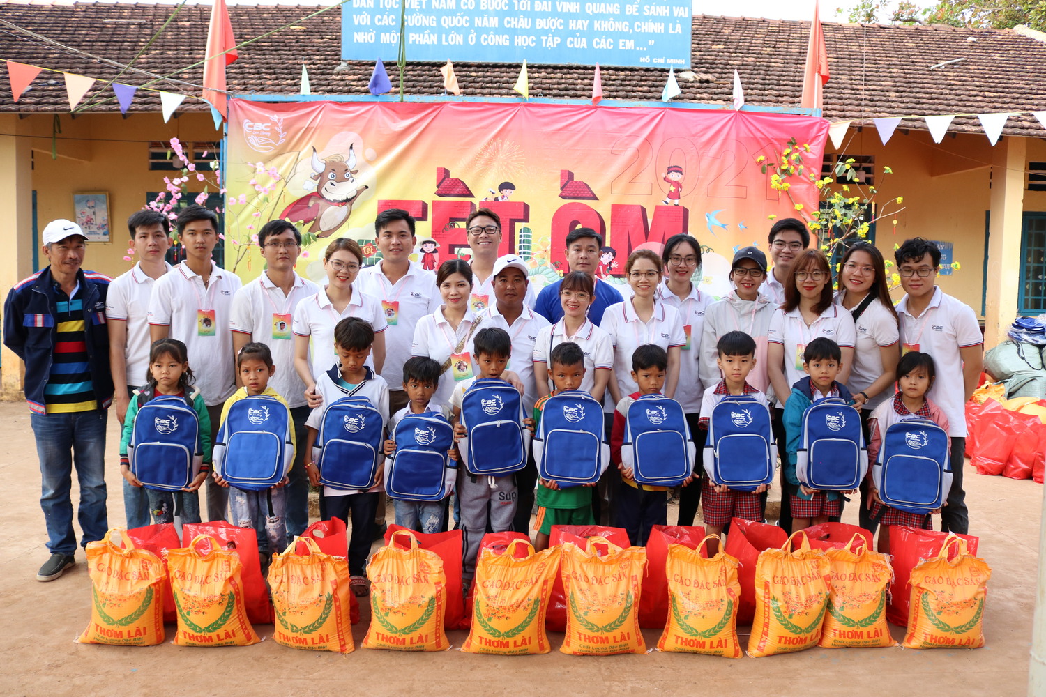 CBC LOVE SCHOOL BRING "WARMISH TET" TO LONG HA C PRIMARY SCHOOL, PHU RIENG, BINH PHUOC